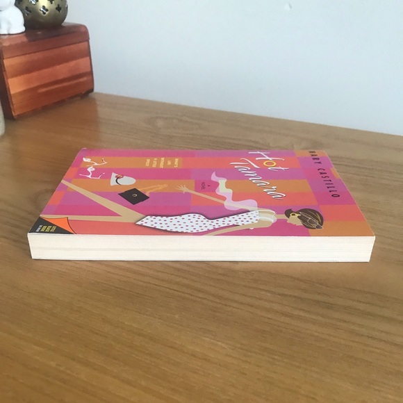 Hot Tamara by Mary Castillo 2005 First Edition - Picture 14 of 16